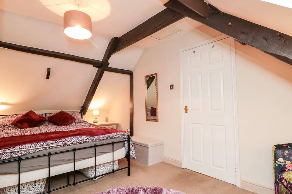 Black Sheep Cottage, pet friendly in Thirsk in Thirsk, North Yorkshire