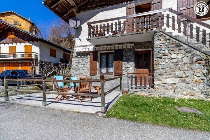 Gîte pour 6 personnes, avec jardin et terrasse dans Arêches - 2