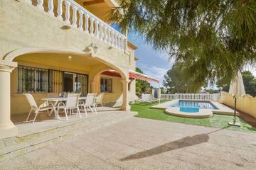 Villa for 14 People in Carrio, Calpe, Photo 4