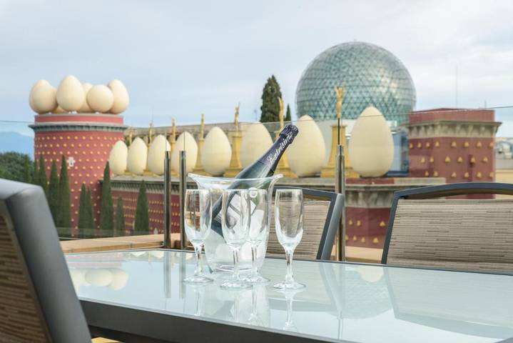 Gîte pour 4 personnes, avec balcon et vue dans Theatre Musee Dali - 2