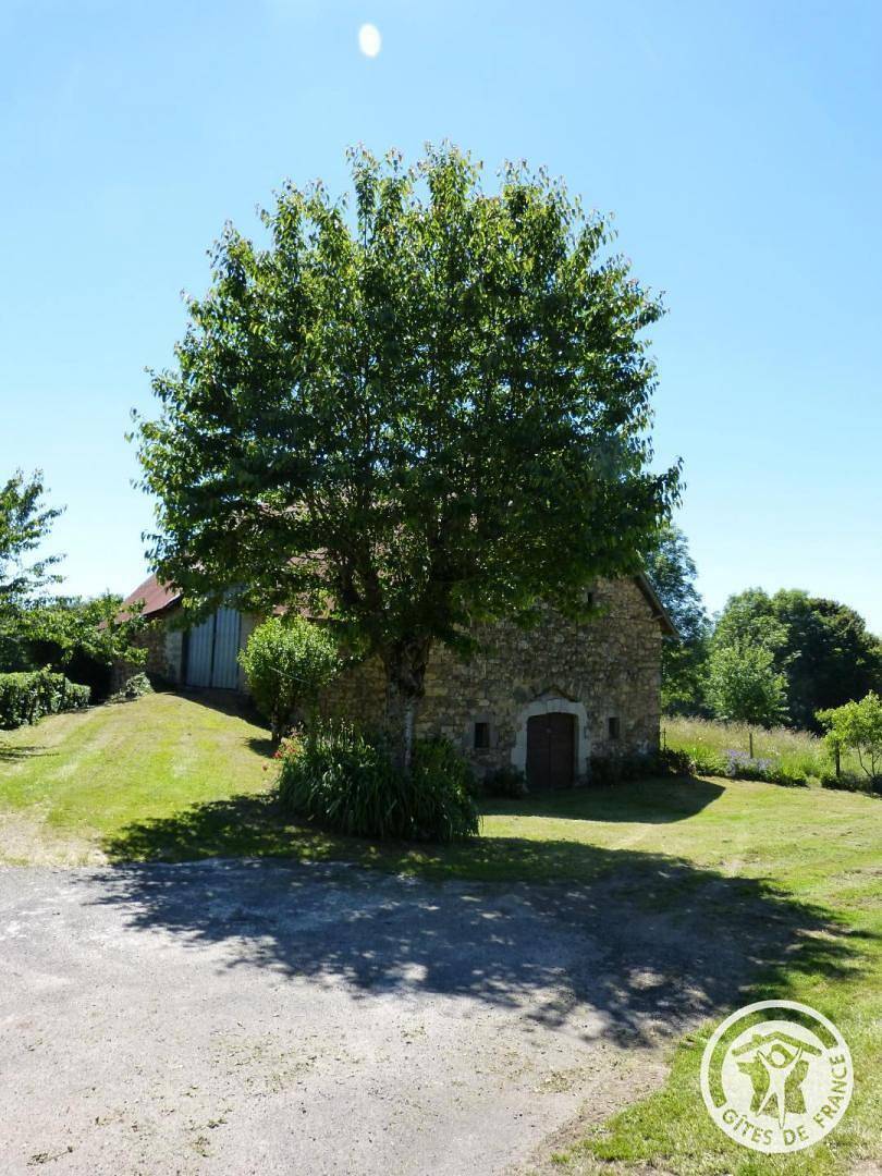 Gîte für 4 Personen mit Garten in Latronche, Tulle und Umgebung