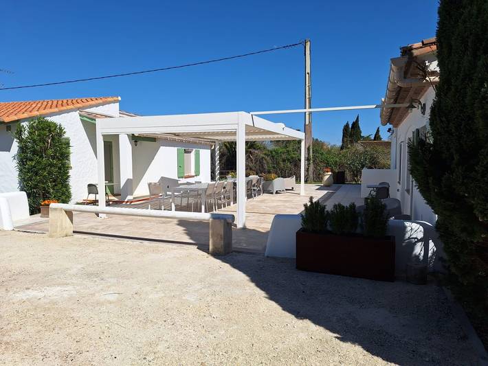 Gîte pour 8 personnes, avec jardin et terrasse, animaux acceptés à Saintes-Maries-de-la-Mer - 2