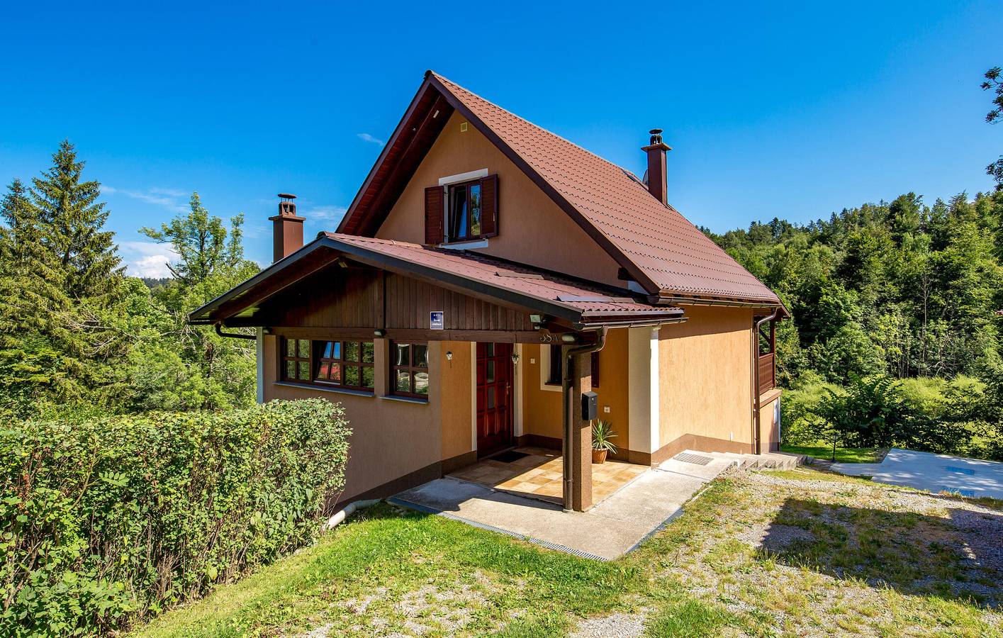 Ganze Ferienwohnung, Gemütliche Ferienwohnung mit Pool, Parkplatz und WLAN in Primorje-Gorski Kotar