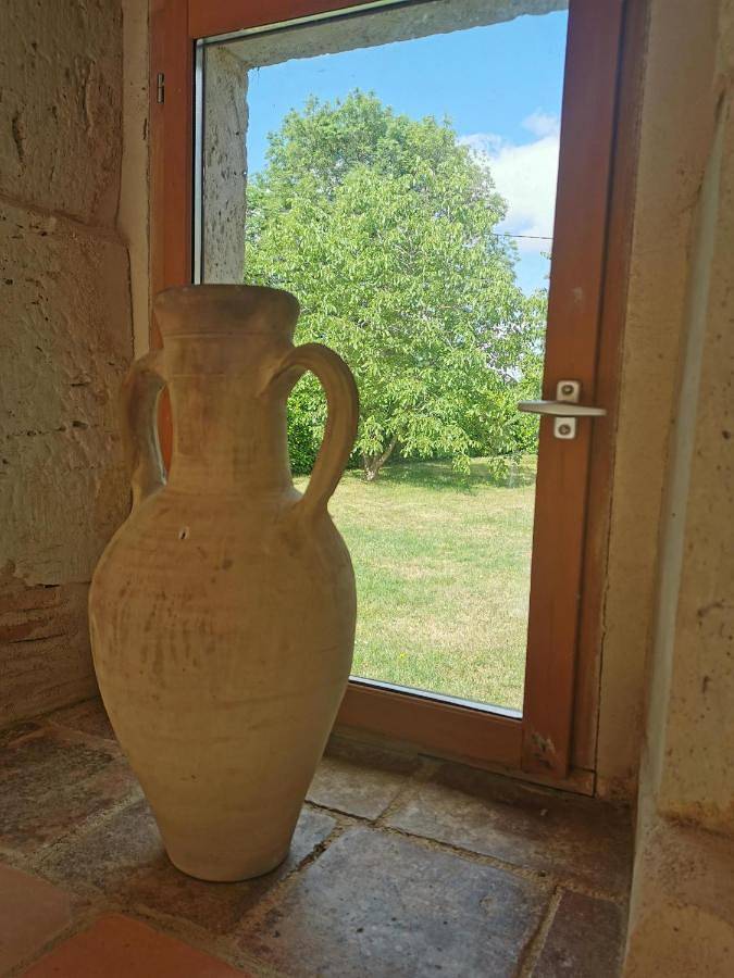Location de vacances pour 6 personnes, avec piscine ainsi que jardin et terrasse, animaux acceptés à Loubès-Bernac - 3