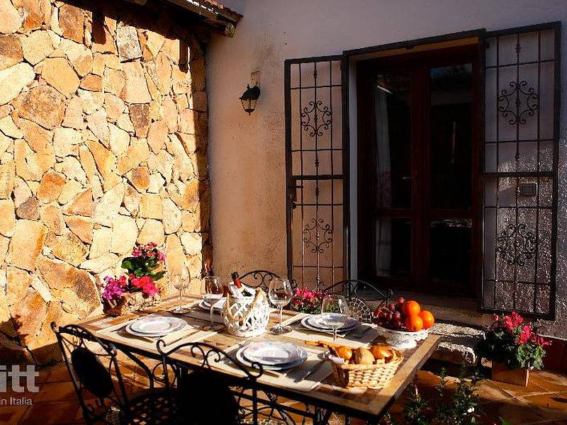 Tritt — Apartment in Baia de Bahas for 4 people near the sea in Villaggio Marineledda, Costa Smeralda