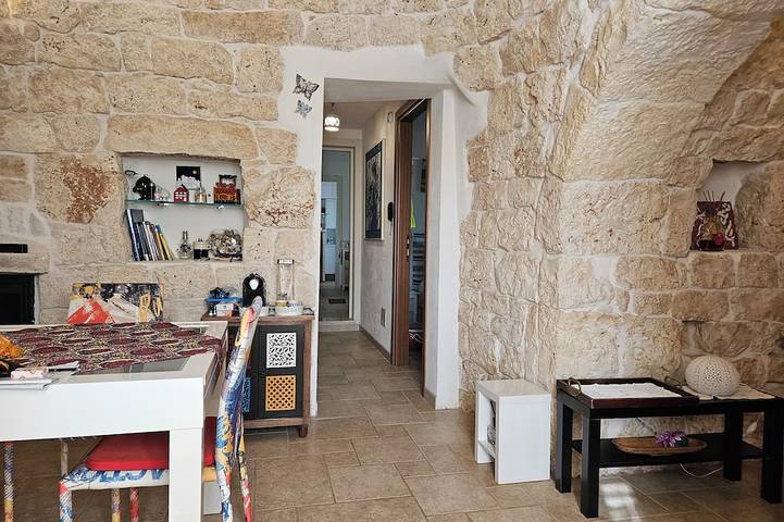 Trullo della Pace: Storico trullo in campagna con piscina esclusiva in San Vito dei Normanni, Salento