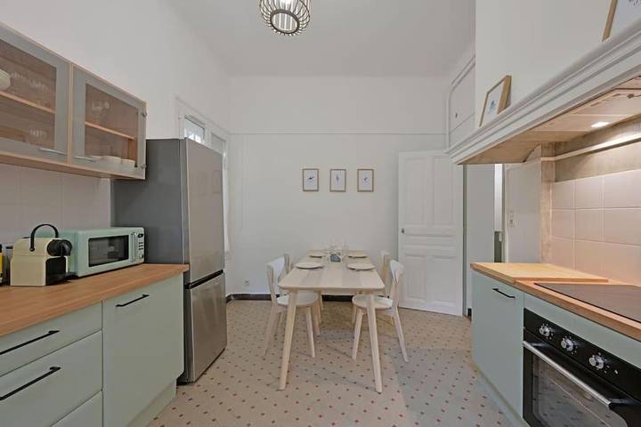 Gîte pour 4 personnes, avec terrasse dans Palais des Papes - 2