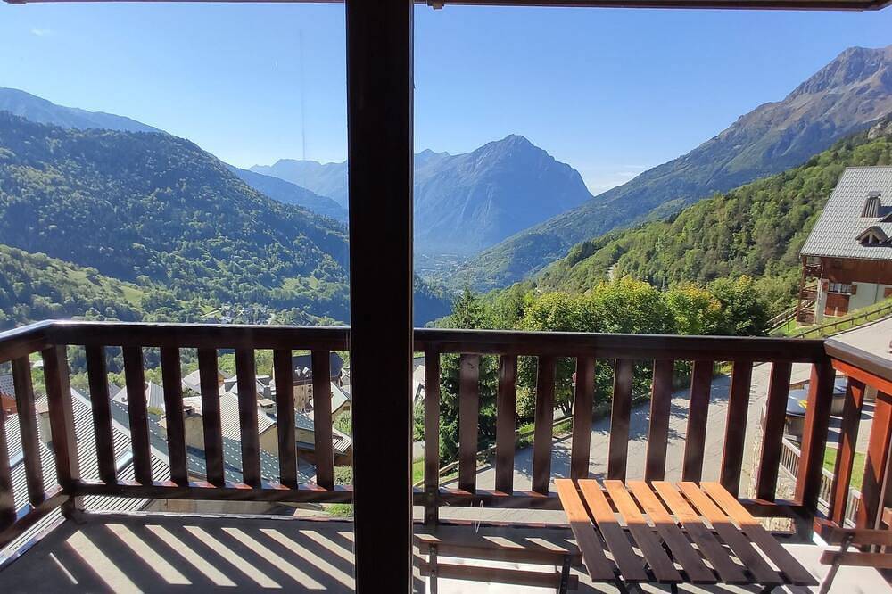 Entire apartment, Cochette 1 Apt 9 - One Bedroom Apartment, Sleeps 4 in Vaujany, Écrins National Park