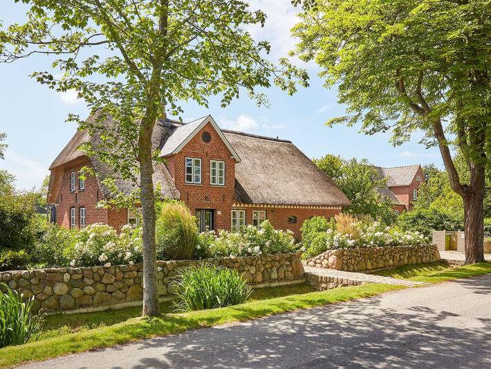 Ferienhaus für 4 Personen, mit Sauna und Terrasse sowie Garten in Oldsum
