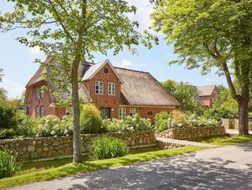 Ferienhaus für 4 Personen, mit Sauna und Garten sowie Terrasse in Oldsum