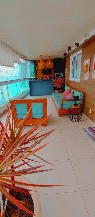 Casas e apartamentos de temporada para 8 pessoas, com terraço e piscina e ainda vista, com animais de estimação em Vila Velha