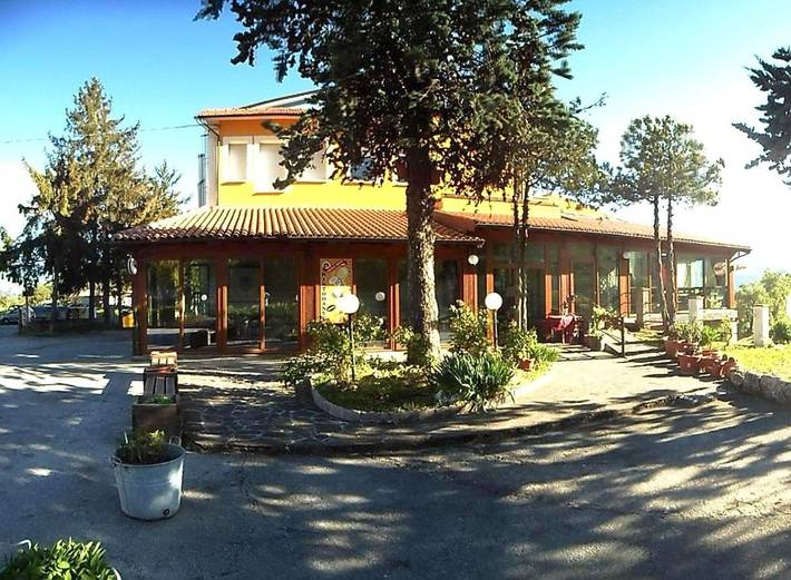 Hôtel pour 3 personnes, avec jardin à Barisciano - 2