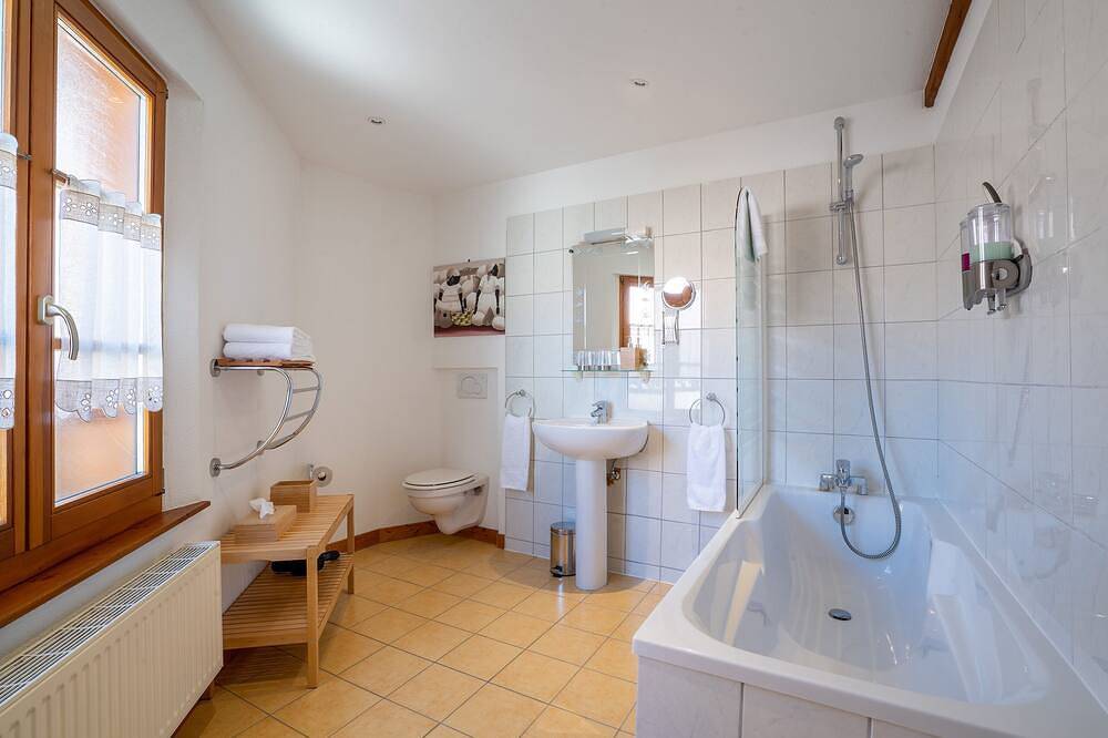 Appartement entier, Meublé de charme au pied du Haut-Koenigsbourg - Le Puits *** in Saint-Hippolyte, Parc naturel régional des Ballons des Vosges