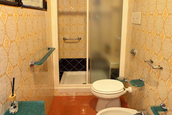 Ferienhaus für 6 Personen, mit Terrasse und Garten in Brezzo di Bedero - 3