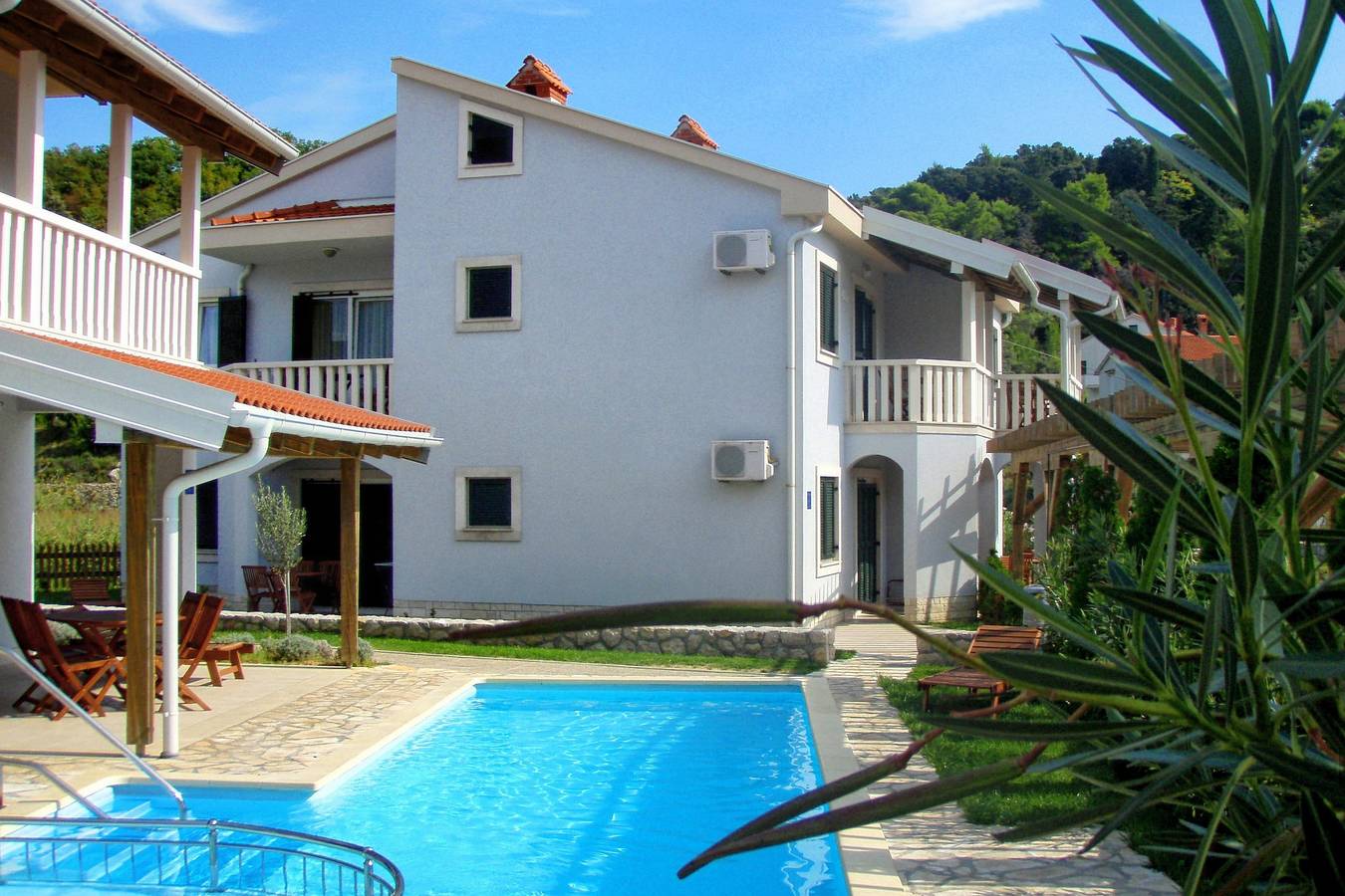 Ganze Wohnung, 1-Zimmer-Ferienwohnung mit Terrasse Palit, Rab A-3210-c in Palit, Rab