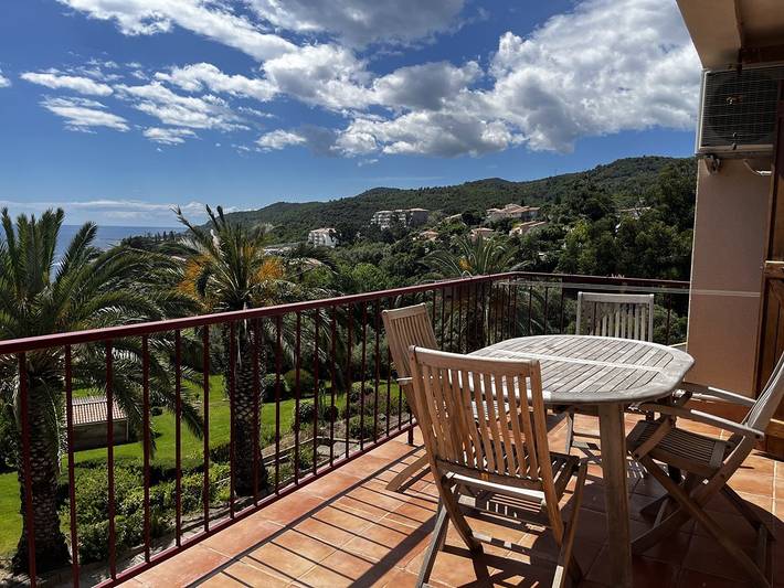 Gîte pour 4 personnes, avec piscine et terrasse, adapté aux familles à Sari-Solenzara - 2