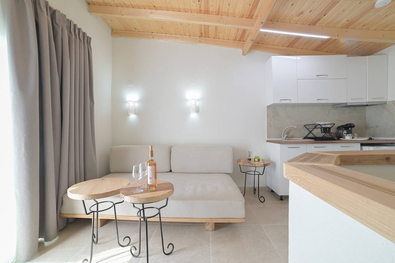 Holiday Home 'One Bedroom Apartment' with Balcony, Wi-Fi and Air Conditioning in Halkidiki