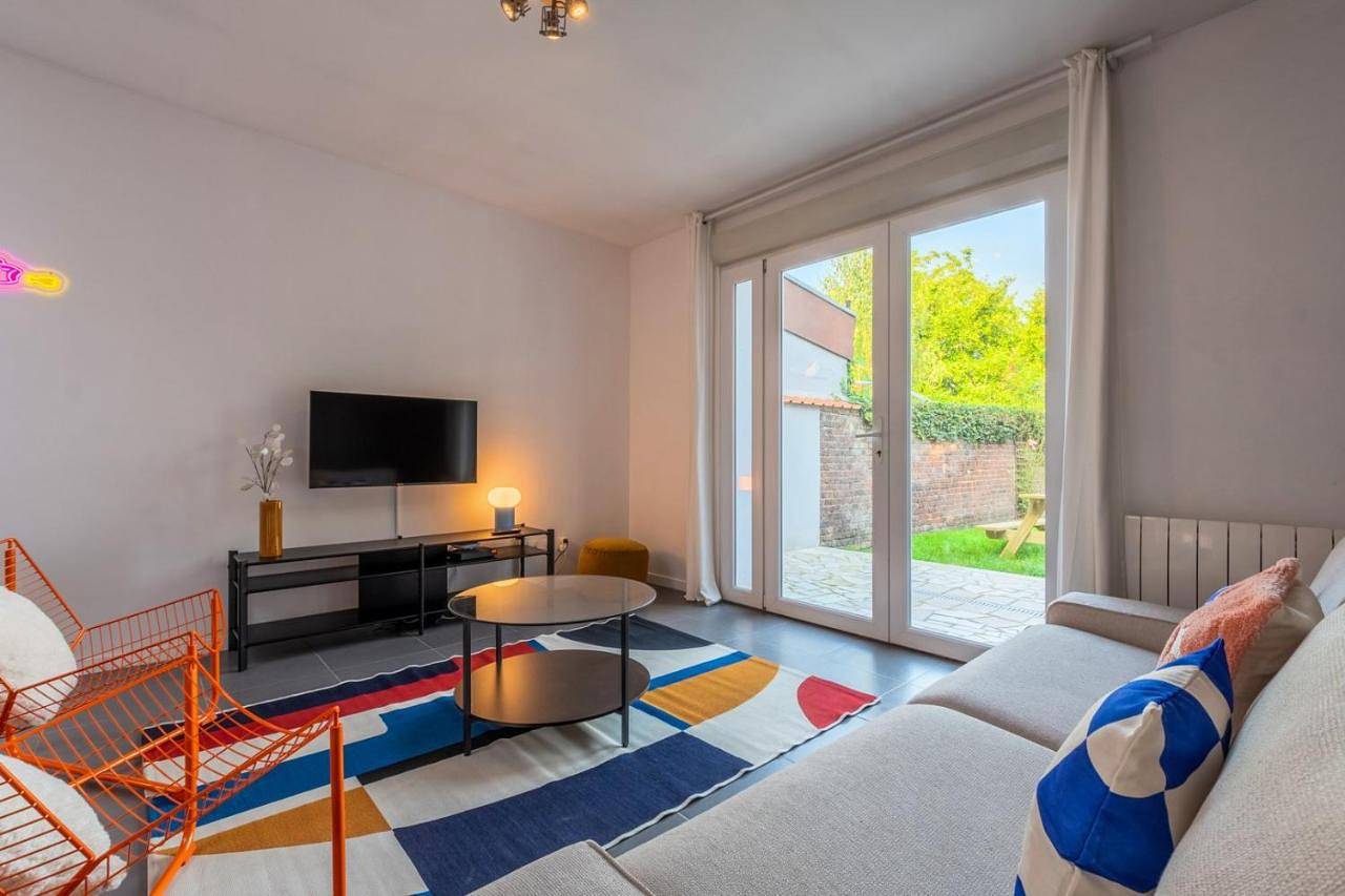 Appartement entier, Maison 3 chambres avec jardin, proche métro in Croix (homonymie), Région de Lille