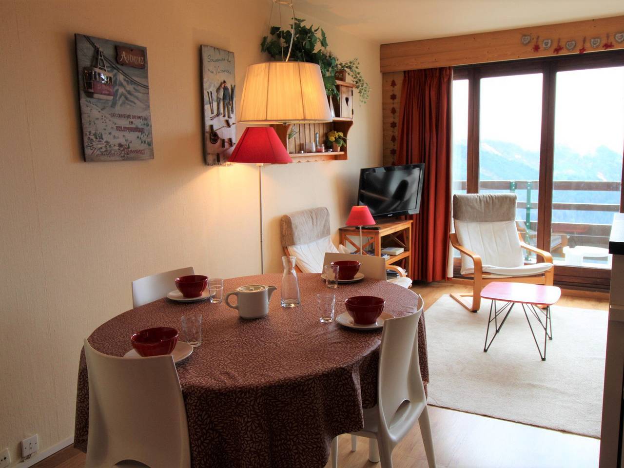 Geheel appartement, Avoriaz - Duplex for 6 with balcony and Wifi in Morzine, Les Portes du Soleil