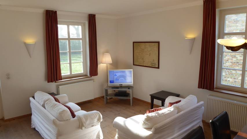 Ganze Ferienwohnung, Parterre C West in Gingst, Rügen