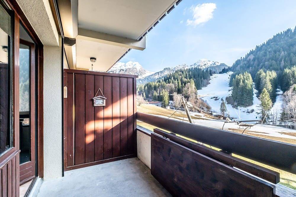 Apartamento entero, Le Refuge des Silènes - Studio au pied des pistes in Bellevaux, Thonon-les-Bains region