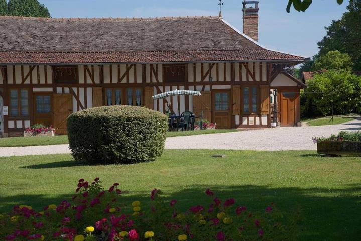 Gîte pour 4 personnes, avec jardin et terrasse dans Onjon