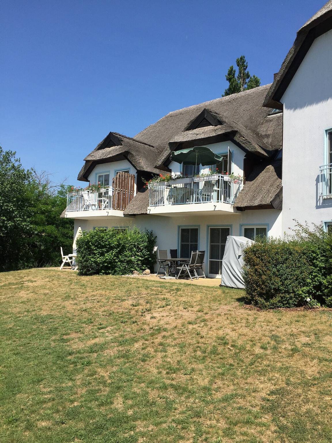 Apartamento entero, Apartamento en Haus Wolgastsee con jardín comunitario, balcón y Wi-Fi in Balm, Benz (desambiguación)