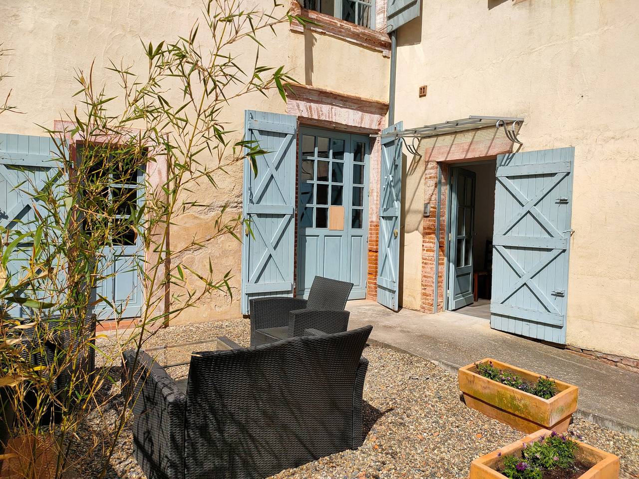 Apartamento entero, Apartamento «La Coquille» con terraza privada y Wi-Fi in Moissac, Tarn y Garona