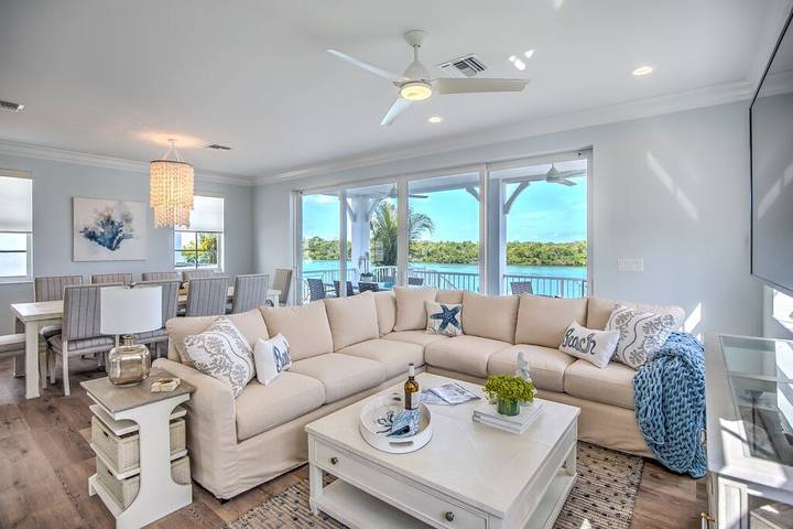 Vacation house for 12 people, with balcony in Florida Keys