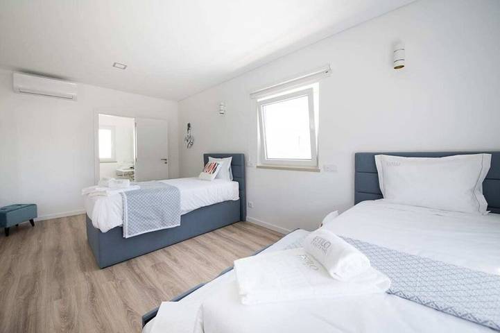 Ferienhaus für 10 Personen, mit Balkon und Garten in Porto Covo - 4