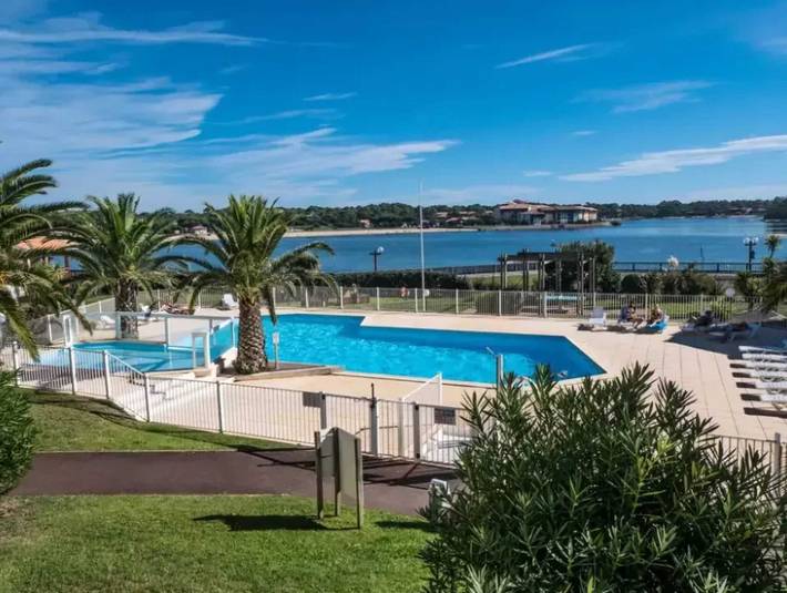Studio pour 4 personnes, avec terrasse et piscine - 1