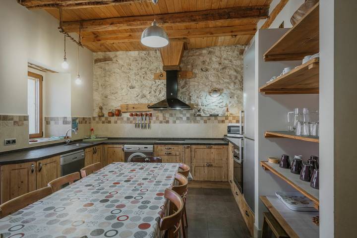 Casa rural 'Hoyal de Pinares' con jardín privado y Wi-Fi in Frumales, Provincia de Segovia