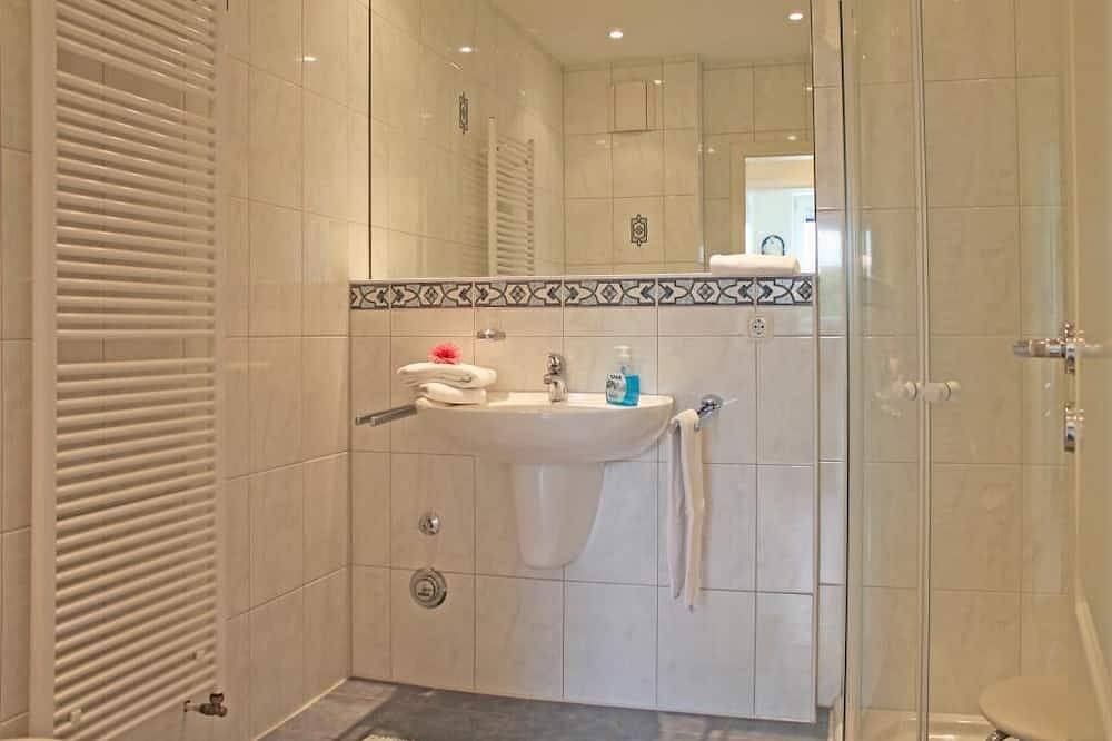 Ganze Wohnung, Exklusive ruhige Ferienwohnung für 4 Personen mit Panoramablick auf die Ostsee in Barendorf, Dassow