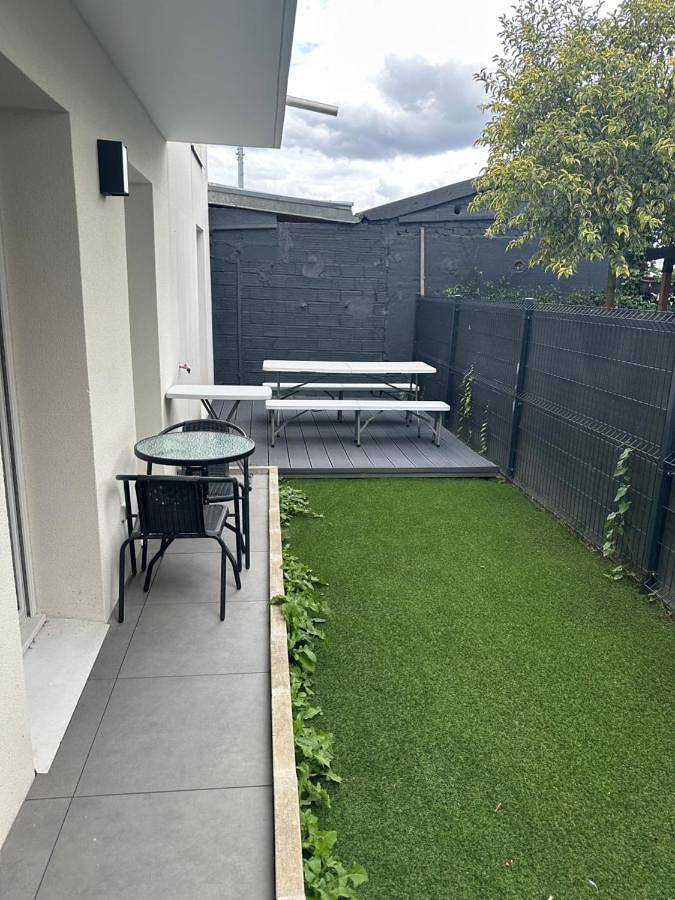Gîte pour 4 personnes, avec Terrasse ainsi que Jardin et Vue à Romainville - 3