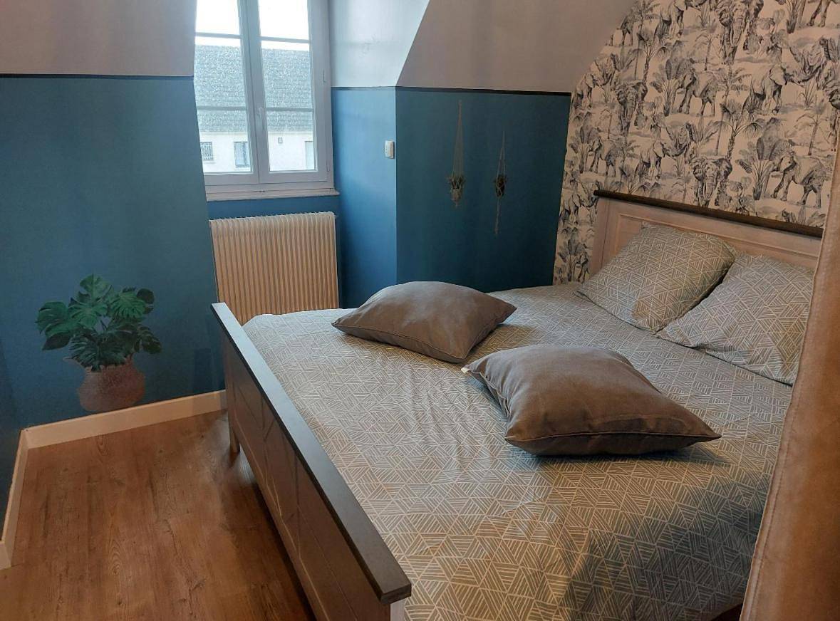 Deluxe Double Room with Shower in Saint-Martin-sur-Ocre, Région de Montargis