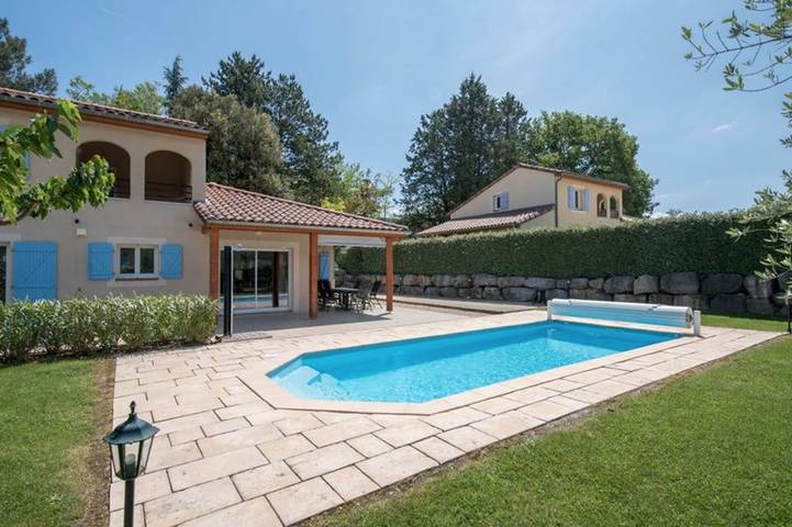 Location de vacances pour 8 personnes, avec jardin ainsi que piscine et balcon à Vallon-Pont-d'Arc - 3