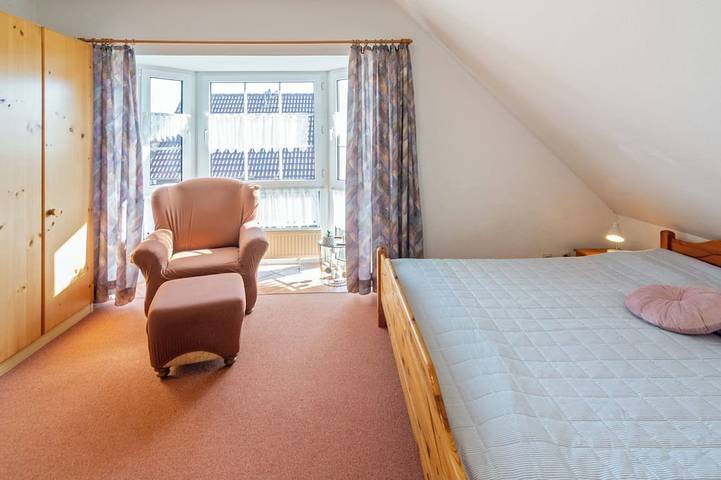 Ferienhaus für 6 Personen, mit Garten und Terrasse sowie Sauna in Neßmersiel - 3