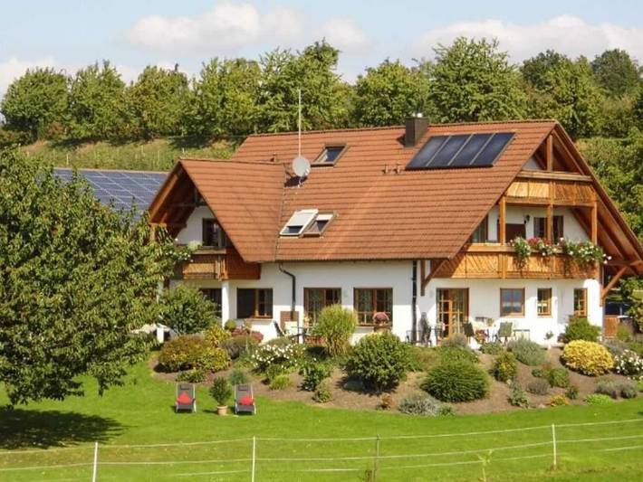 Ferienwohnung für 2 Personen, mit Balkon und Garten sowie Seeblick in Meersburg