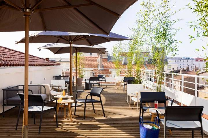 Hôtel, avec Terrasse et Sauna