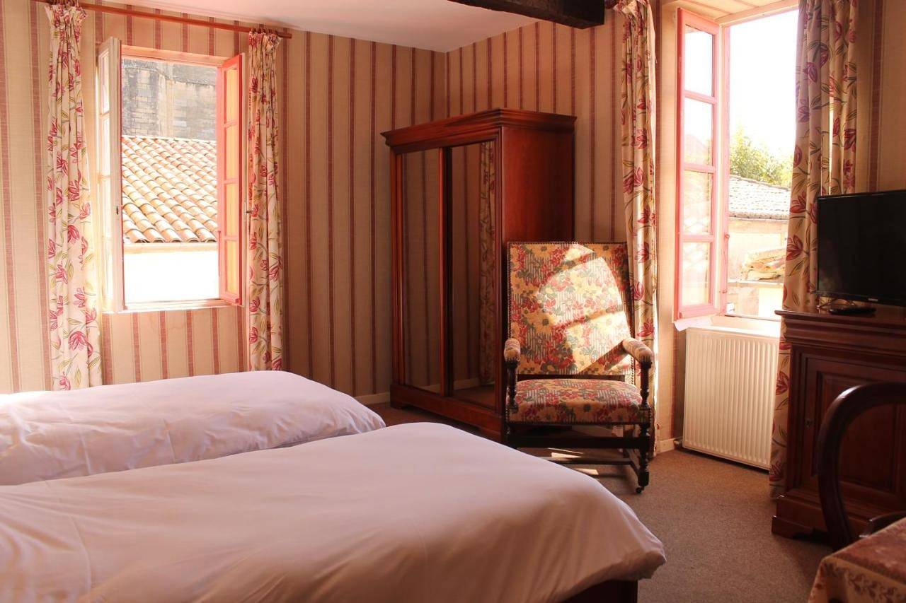 Double Room in Mirepoix, Ariège