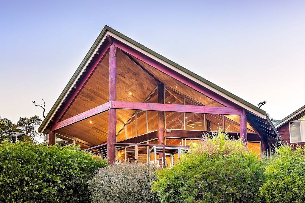 Views Of The Bay A Tranquil Bushland Escape in Yallingup, Western Australia