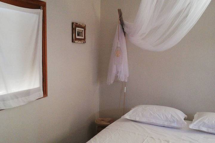 Gîte pour 2 personnes, avec piscine et jardin dans Plage De Sperone - 3