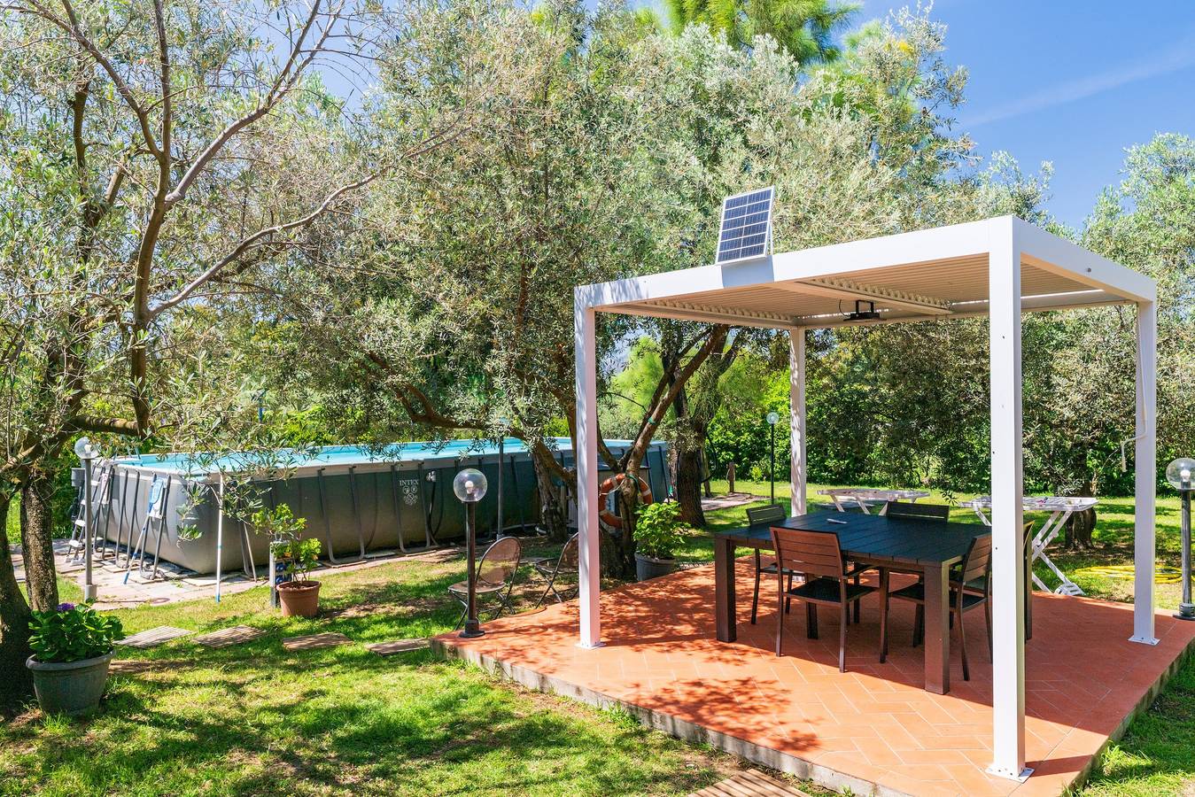 Appartamento intero, Appartamento 'Santina' con vista sulle montagne, Wi-Fi e aria condizionata in Girasole, Provincia di Ogliastra