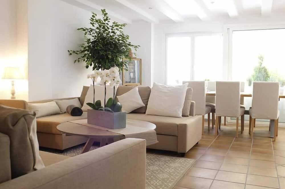 Appartement De Vacances pour 14 Personnes dans Carcassonne, Canal du Midi