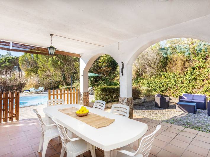 Location de vacances pour 8 personnes, avec jardin à Vidreres - 2