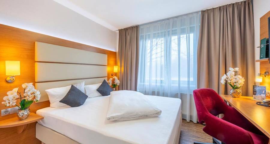 Hotel für 10 Personen, mit Terrasse und Garten sowie Sauna in Braunschweig