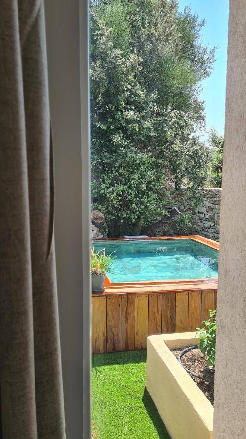 Parc de vacances pour 4 personnes, avec Terrasse ainsi que Jardin et Piscine en Corse-du-Sud - 4