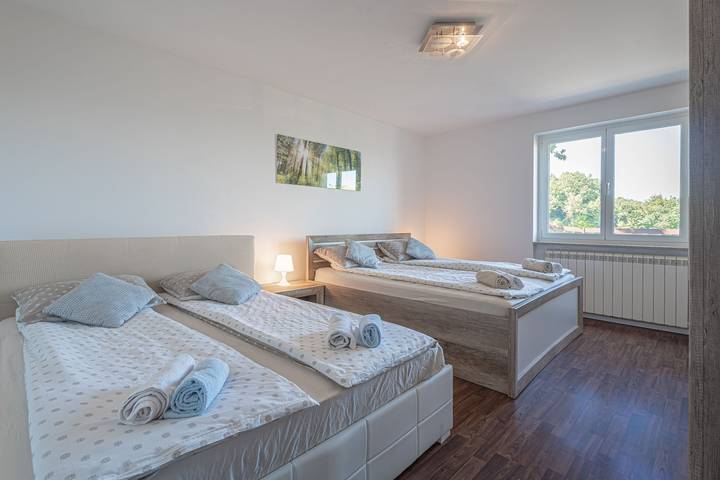 Ferienwohnung für 6 Personen, mit Meerblick und Terrasse, kinderfreundlich in Koper - 3