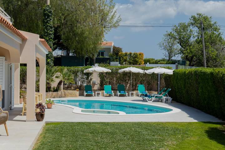Location de vacances pour 6 personnes, avec terrasse et jardin dans Boliqueime - 3