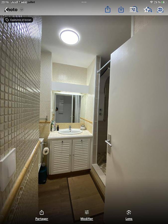 Gîte pour 2 personnes, avec jardin et piscine ainsi que vue et terrasse dans Plage de l'Hermitage - 4